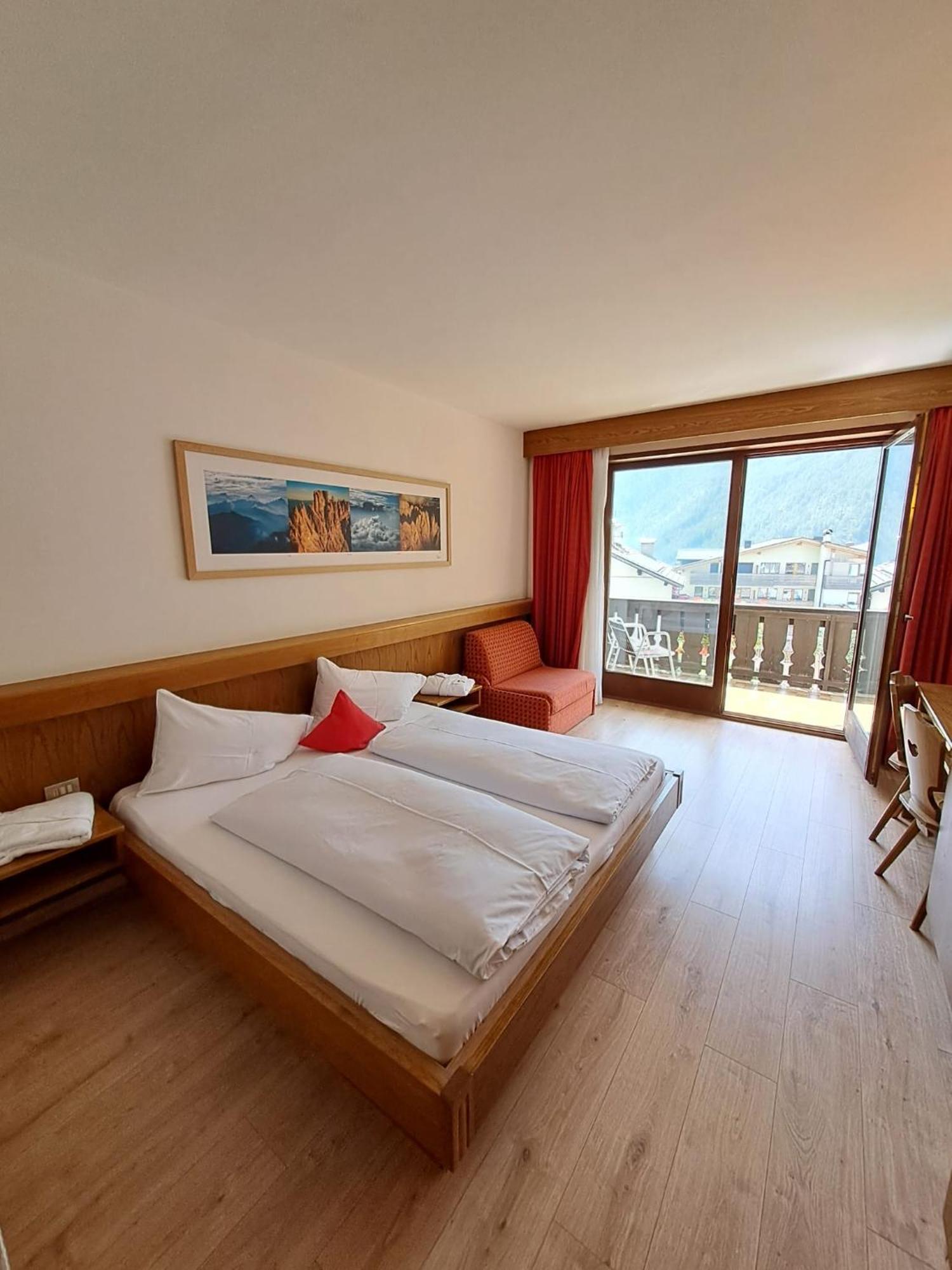 Smart Hotel Firn Madonna  Eksteriør billede
